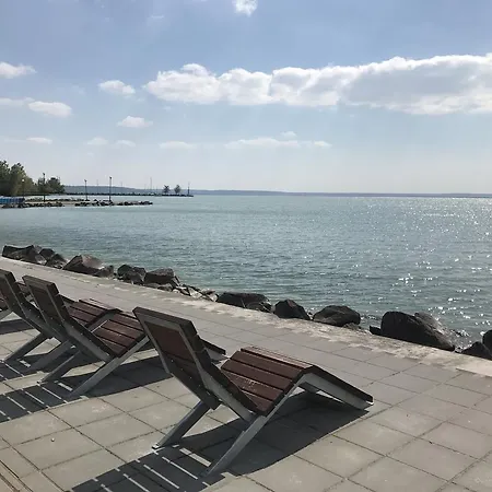 Wesselenyi Apartmanhaz *